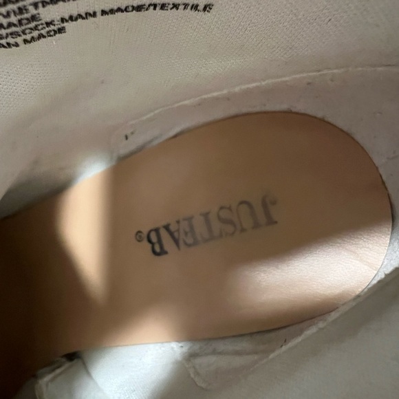 JustFab White Ankle Pointed Toe Heeled Booties Size 8.5 EUC - Picture 6 of 9